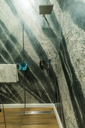 Bathroom - Sandor Apartment (Oradea)