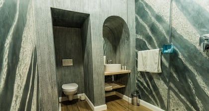 Sandor Apartment