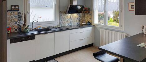 Refrigerador, horno, parrilla de estufa y lavavajillas