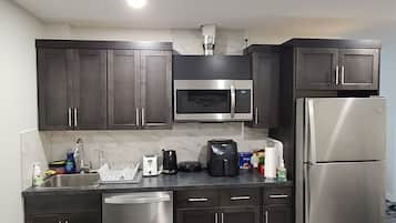 Fridge, microwave, dishwasher, coffee/tea maker