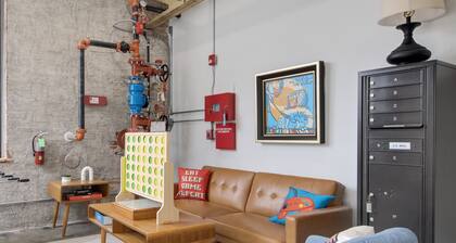 Lux Downtown Flat with Gameroom & Fire Pit