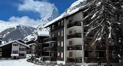 2 bedroom/2bathroom apt close to village with stunning view of the Matterhorn