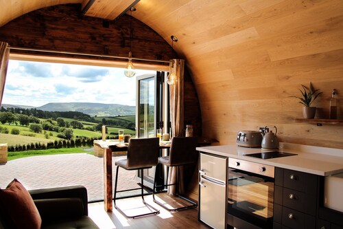Burrow View  -  a hobbit hut that sleeps 4 guests  in 1 bedroom