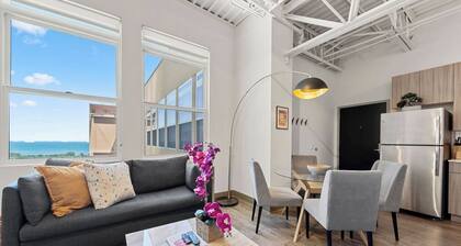 Downtown Mich Ave - 6 Penthouses, Sleep 25