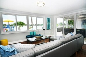 Téléviseur connecté, foyer