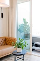 Premium King Hot Tub | Premium bedding, pillowtop beds, desk, laptop workspace