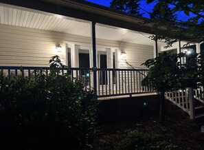 Exterior detail - Quiet 2 Bedroom Home (Thomasville)