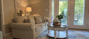 Quiet 2 Bedroom Home