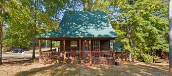 Cozy Cabin 3.5 min from Sportman's!