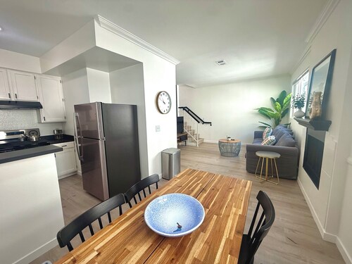 Your Private Oasis in the Hub of Marina del Rey