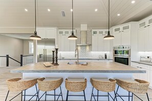 Fridge, microwave, oven, stovetop - Miller Time managed by Beach Retreats FL Anna Maria Island (Bradenton Beach)