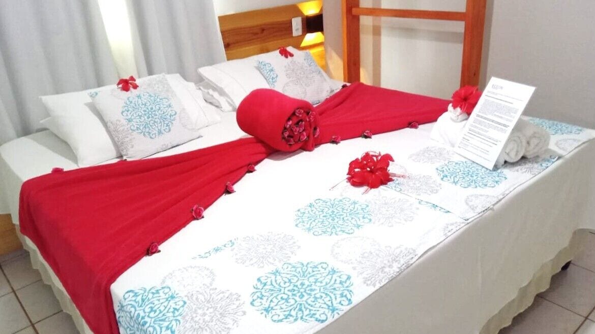 Minibar, muebles diferentes, wifi gratis y ropa de cama 