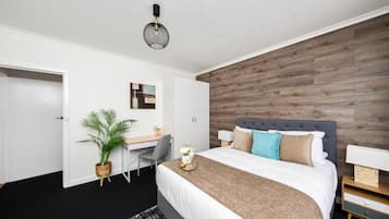 2 bedrooms, desk, iron/ironing board, travel cot