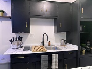 Fridge, microwave, stovetop, electric kettle