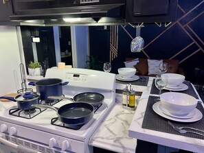 Fridge, microwave, stovetop, electric kettle