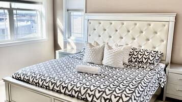 3 makuuhuonetta, vauvan matkasänky, ilmainen Wi-Fi, vuodevaatteet