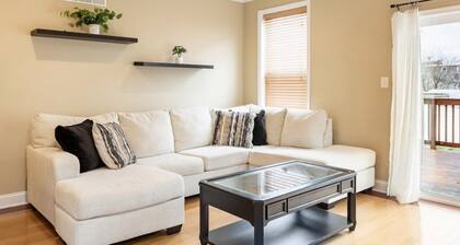 Charming 3BR & 2.5Ba nested in KOP w free parking, close to Conshy & Philly.