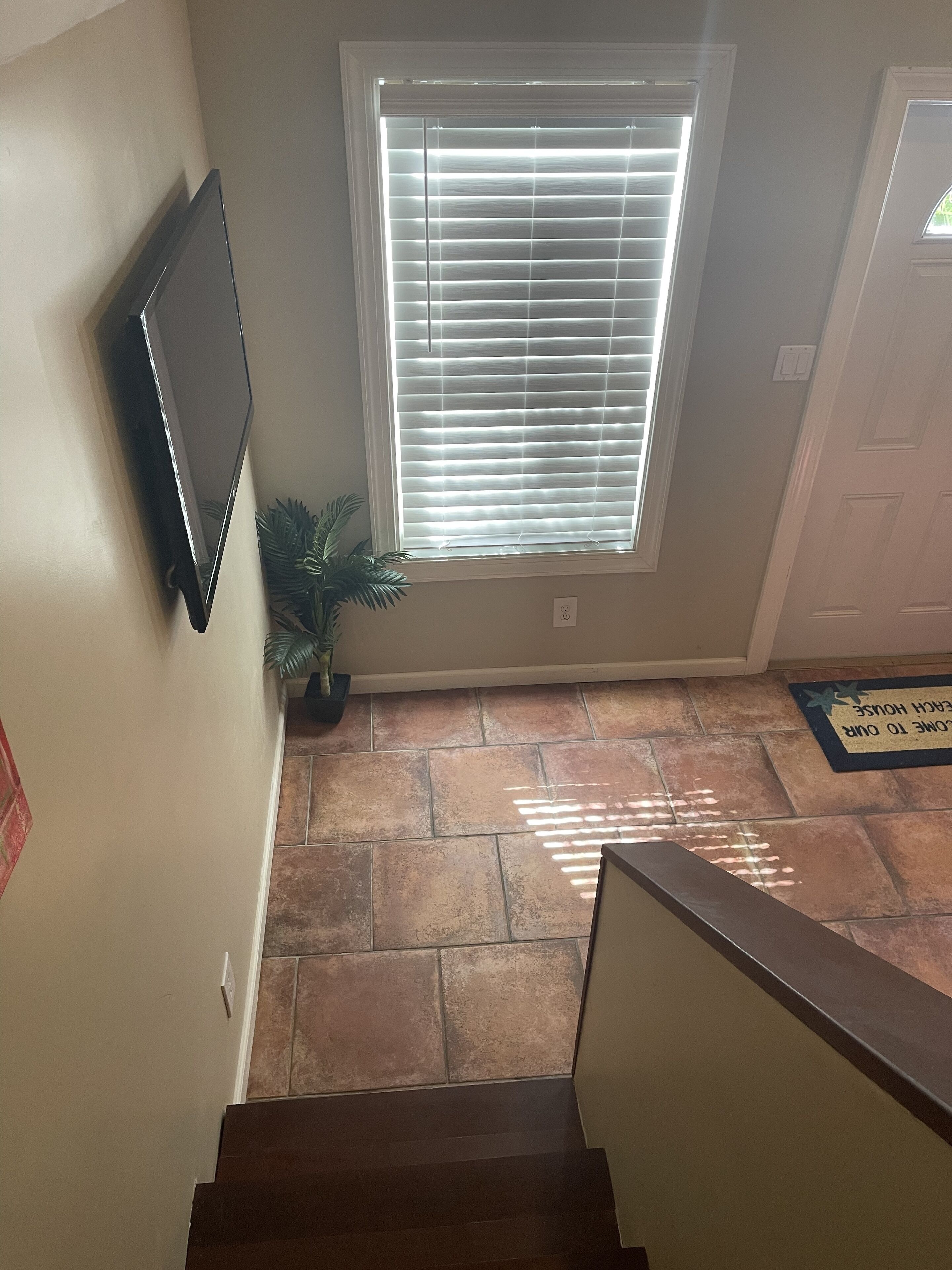 Cozy, private, Dog friendly Key West cottage 2\/1. Close to the BEACH.