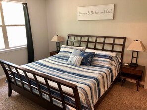 3 bedrooms, desk, iron/ironing board, free WiFi