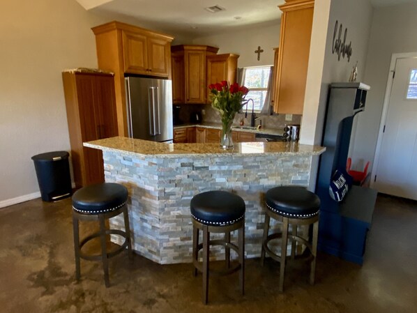 Interior - Cozy and Relaxing Lake House close to Lake of the Arbuckles (Sulphur)