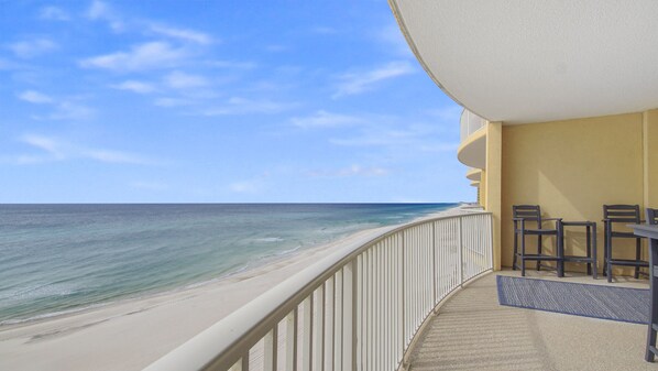 Property grounds - Emerald Isle 804 FRONT ROW BEACH CHAIRS INCLUDED! Inquire for details! (Panama City Beach)