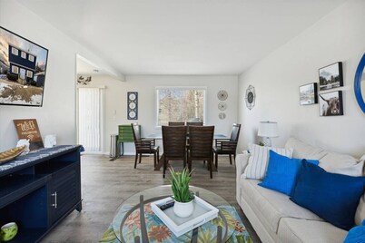 Pet-Friendly | Large Group | Hot Tub - All Year