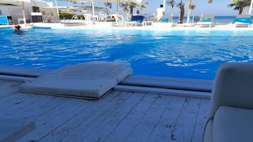 Apartment, 1 Bedroom, Accessible, Smoking | Pool | Outdoor pool