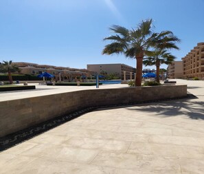 Apartamento, 1 habitación, accesible para personas con discapacidad, fumadores | Piscina | Una piscina al aire libre