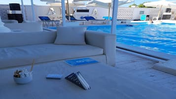 Apartment, 1 Bedroom, Accessible, Smoking | Pool | Outdoor pool