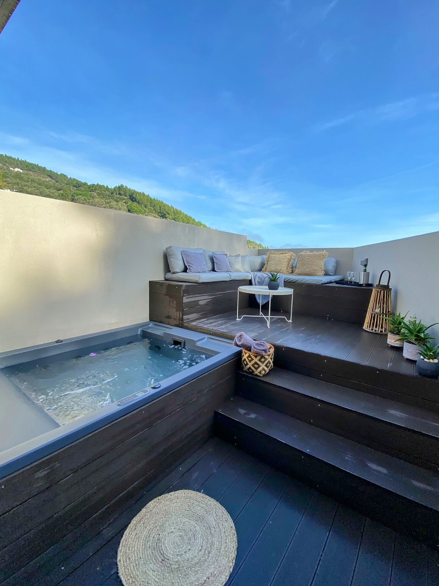 客房, 1 間臥室, 吸煙房, 露台 | 室外 SPA 浴池