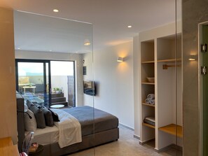 1 bedroom - Room-luxury Suite With a Queens Double b (Skiathos)