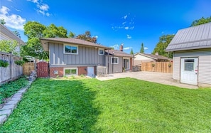 Exterior - Luxurious and Comfortable Home (Woodstock)