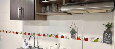 アパートメント | 専用キッチン | 冷蔵庫、ミキサー、ホットプレートまたはグリルプレート、調理器具と食器