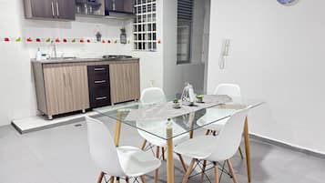 Apartment | Dining