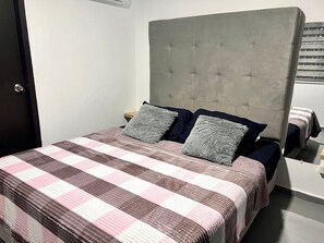 Departamento | 2 habitaciones, ropa de cama hipoalergénica, edredón y wifi gratis 