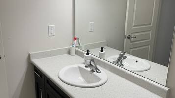 Towels, soap, shampoo, toilet paper