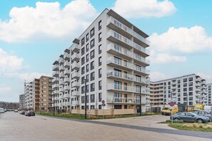 Building design - Home Office Flat Miedziana by Renters (Wroclaw)