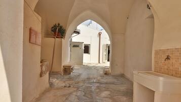 House, 2 Bedrooms, City View | Property grounds