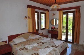 Room, 1 Bedroom, Balcony