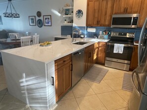 Townhome, 3 Bedrooms | Private kitchen