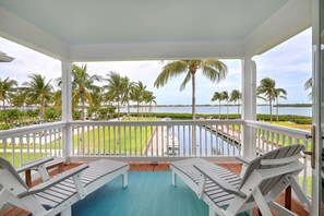 Property grounds - Waterfront Luxury Villa With Sunset Views And Boat Slip 3 Bedroom Townhouse by RedAwning (Marathon)