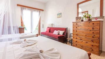 2 bedrooms, iron/ironing board, free WiFi, bed sheets