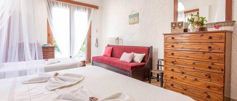 ハウス | 2 室のベッドルーム、アイロン / アイロン台、WiFi (無料)、ベッドシーツ