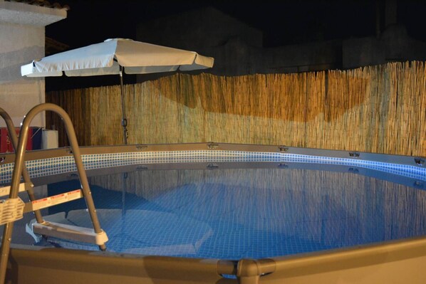 House | Pool
