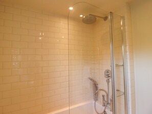 Bathroom - Harebell (Whitby)