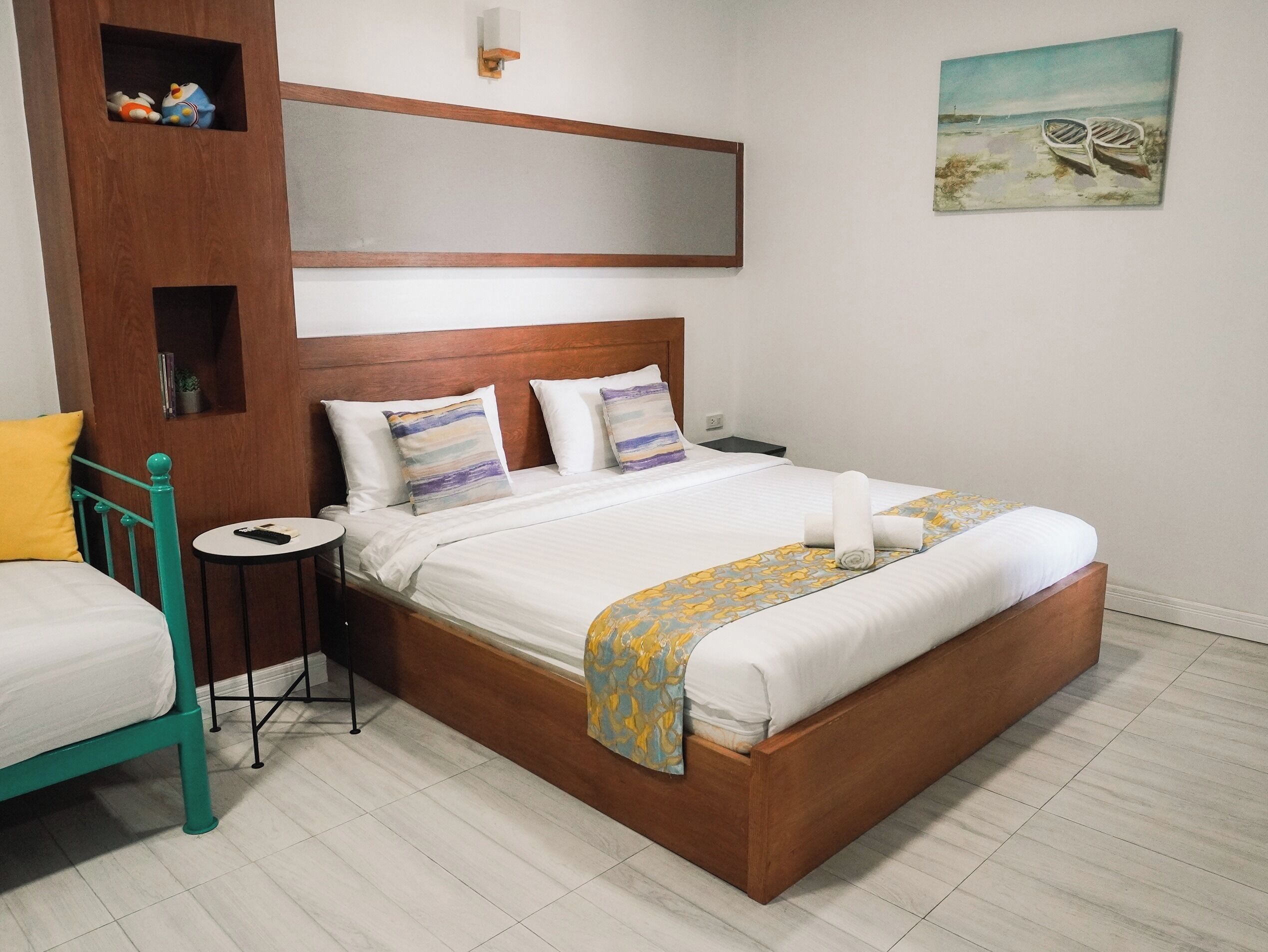 Deluxe Studio | Desk, free WiFi, bed sheets