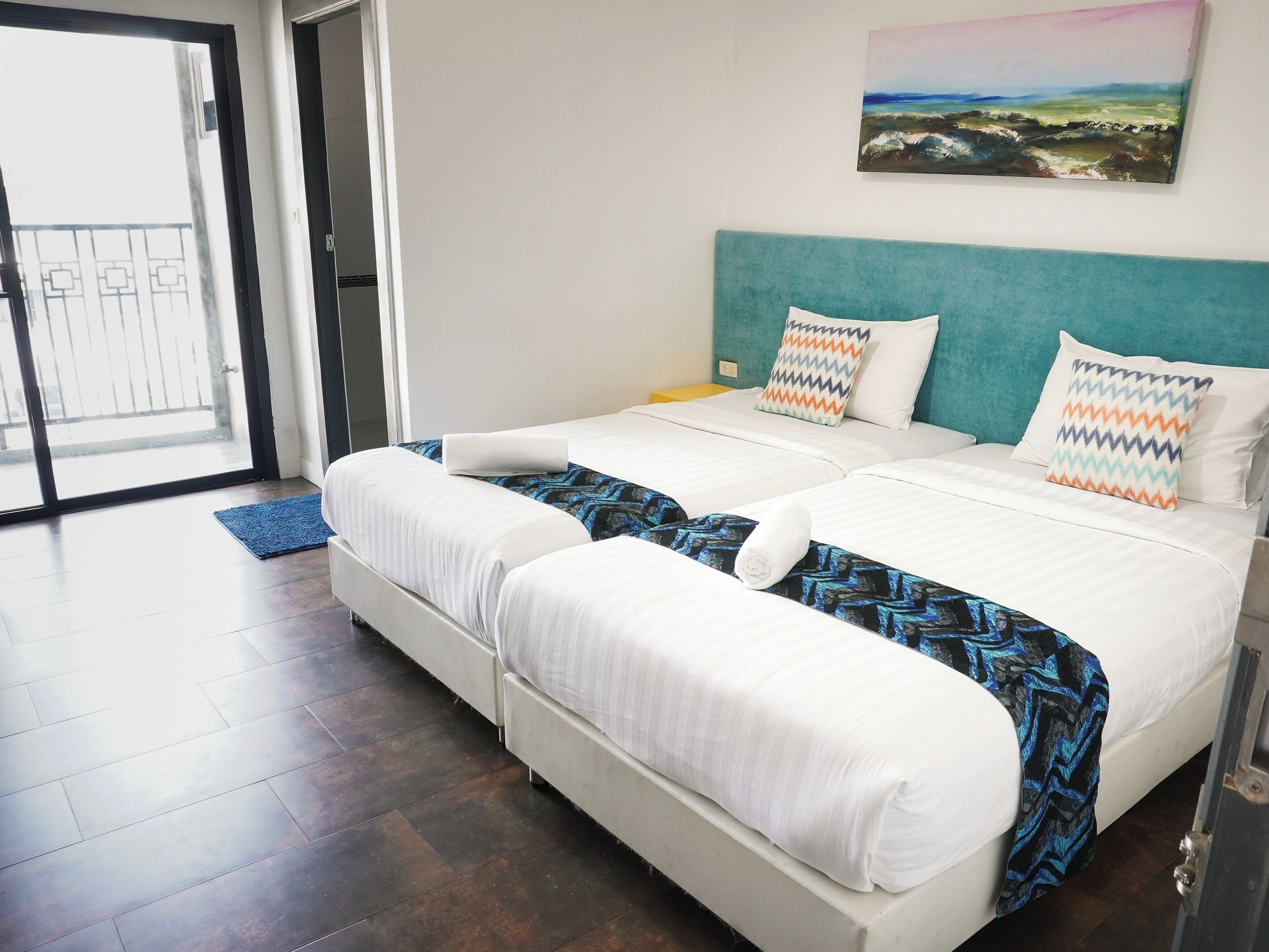 Standard Twin Room | Desk, free WiFi, bed sheets