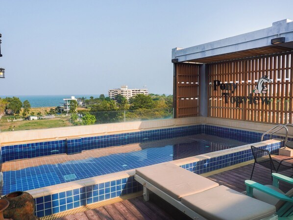 Indoor pool, outdoor pool