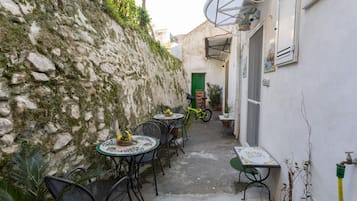 Casa, 1 habitación, para fumadores, Terraza | Restaurante al aire libre
