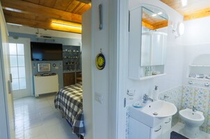 House, 1 Bedroom, Smoking, Terrace | Bathroom